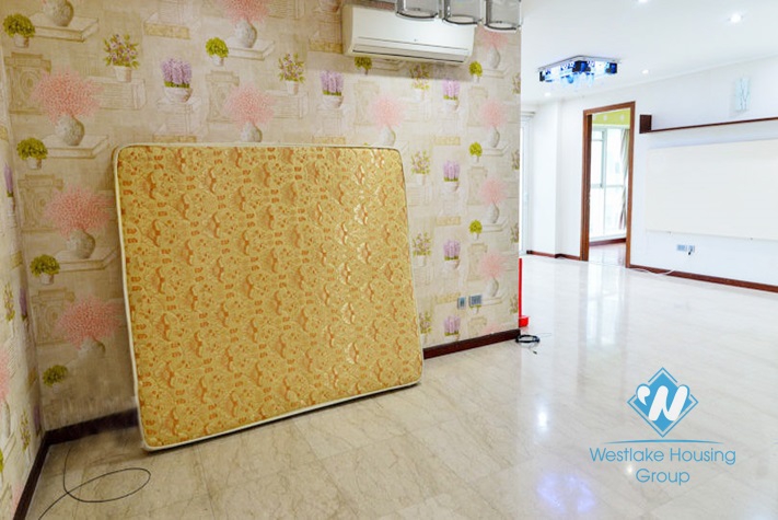 Unfurnished three bedrooms apartment for rent in L building, Ciputra, Tay Ho, Ha Noi